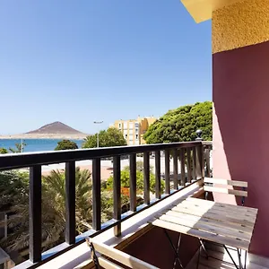 Apartment Live Medano Casanova Frente A La Playa, El Medano (Tenerife)